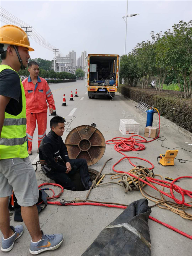 元门乡翻衬法管道修复技术主要工序